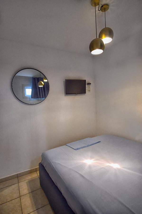 Studio Sun Arta Luaran gambar